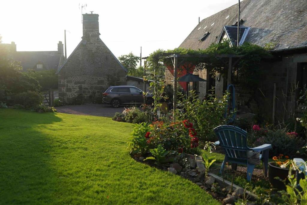 Le Petit Fleur - The Little Flower, Cosy Cottage Saint-Michel-de-Montjoie Buitenkant foto